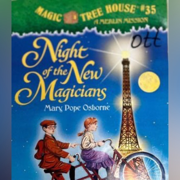 Lot of 8 children’s books - Picture 2 of 8